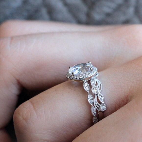 NEW 925 Sterling Silver Oval Cut Diamond 2P Ring - Picture 4 of 4